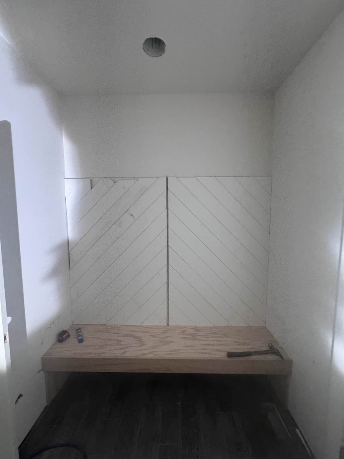 Chevron bench nook